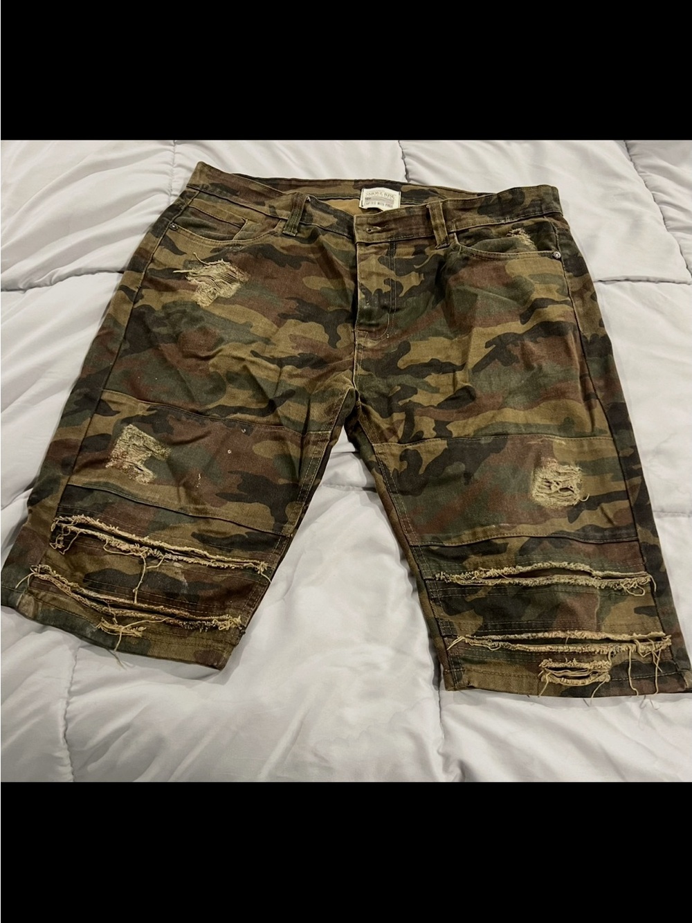 Smoke Rise-Men's Camouflage Distressed Jean Shorts/Green Camo-waist 40
